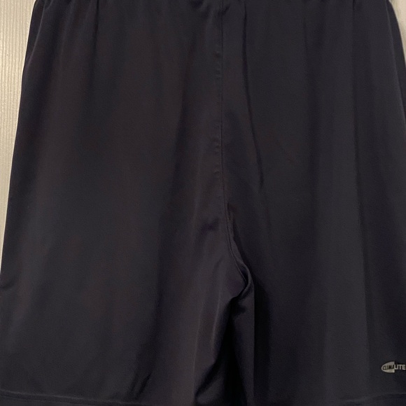 Men’s Adidas Climalite shorts. Very Good condition size Large - Picture 3 of 4